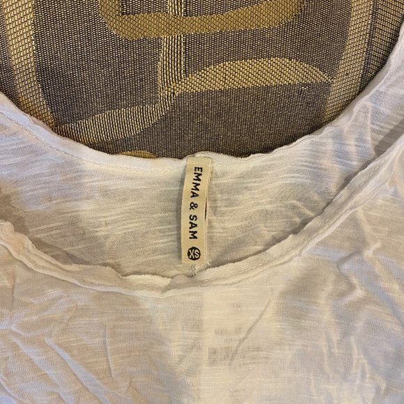 Emma & Sam Flowy White Shirt - Picture 2 of 4